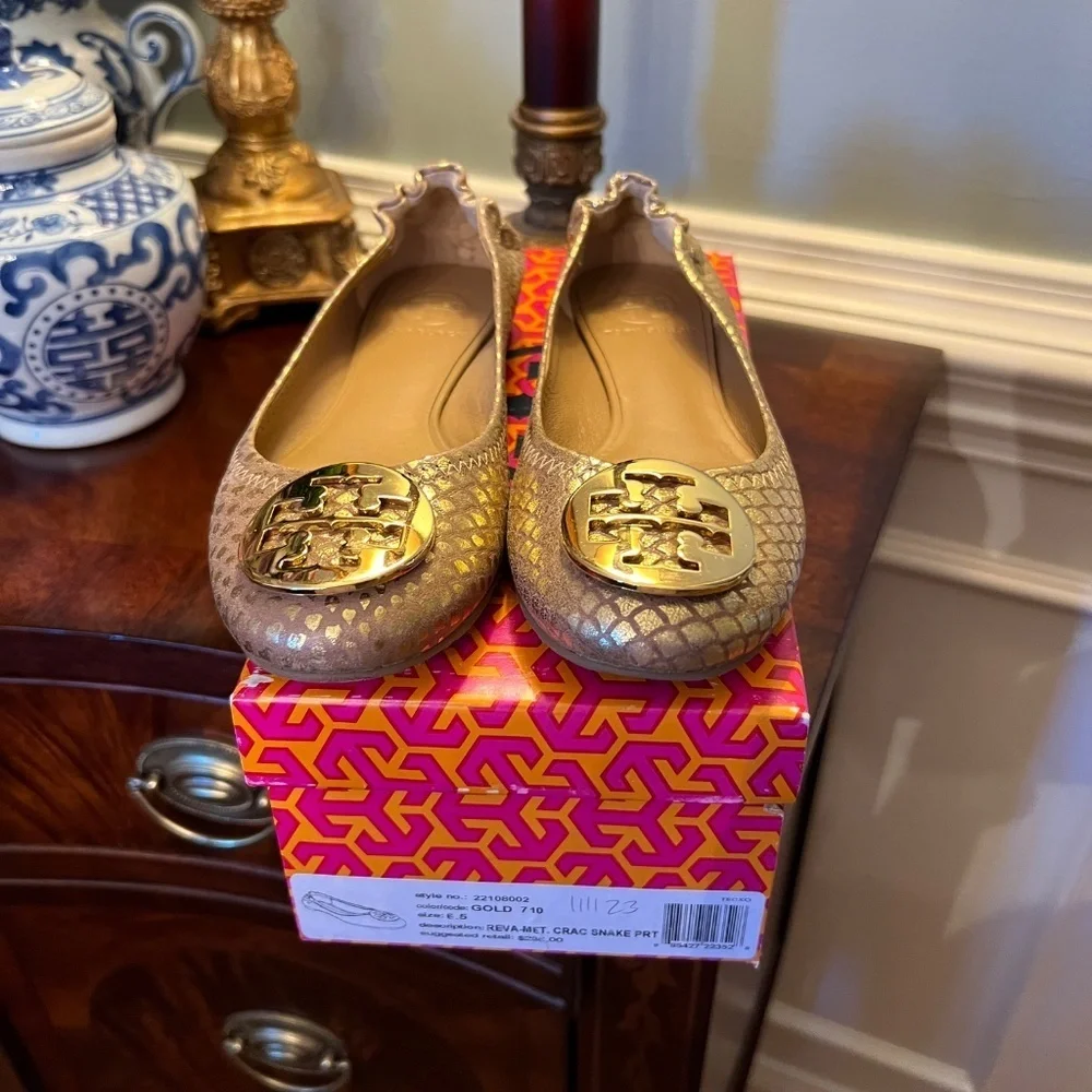 EUC Tory Burch Reva Metallic Gold Snake Print Logo Ballet Flats Shoes Size 6.5 M